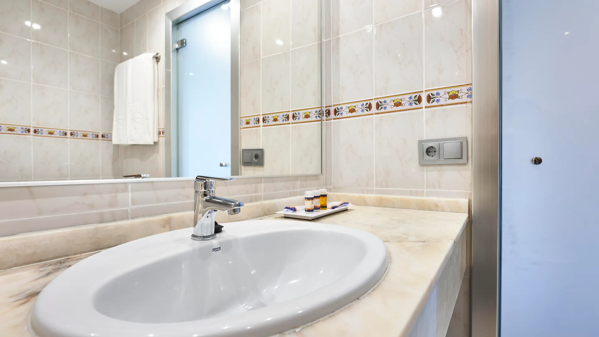 ***  Globales Torrenova (Adults Only) Hotel Magaluf  Spain